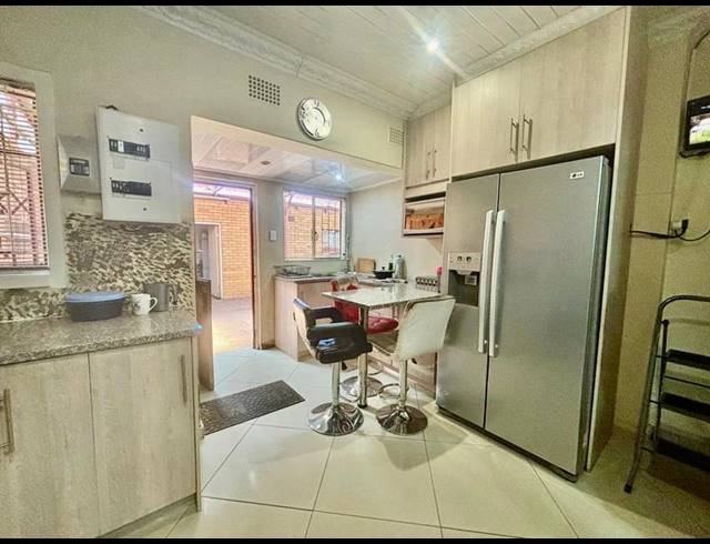 3 BEDROOM HOUSE FOR SALE IN VANDERBIJLPARK CW 6